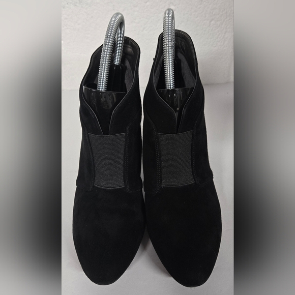 Adrienne Vittadini 7.5 Heeled Ankle Boots Velvet Black - Picture 1 of 6